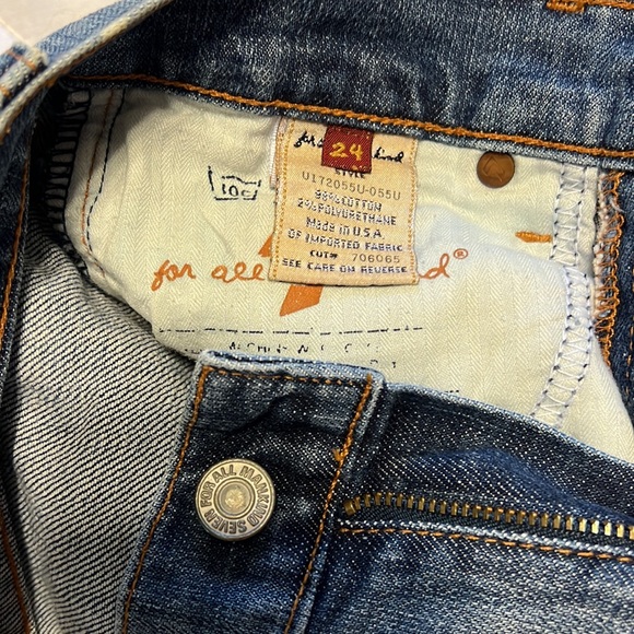 7 for all Mankind crop jeans - Picture 3 of 8